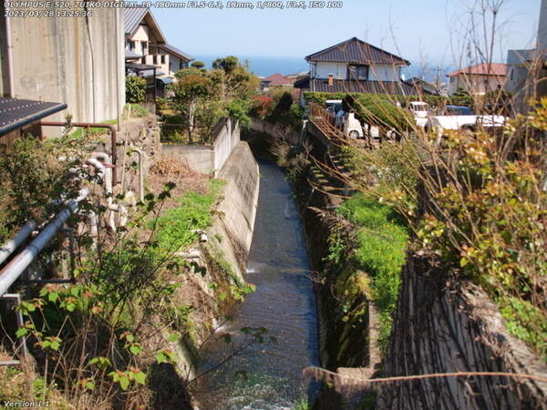 南立石八幡町(別府市) 52号線からの板地川