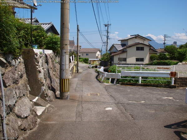 南立石板地町(別府市) 板地川沿いを歩く