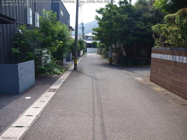 南荘園町(別府市) 南荘園町を進む