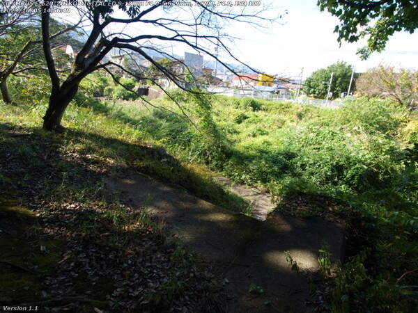 南立石公園(別府市) 河川敷広場への階段