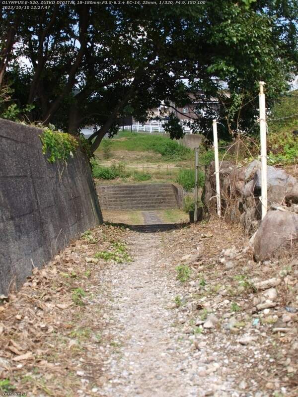 南立石生目町(別府市) 境川への狭い道