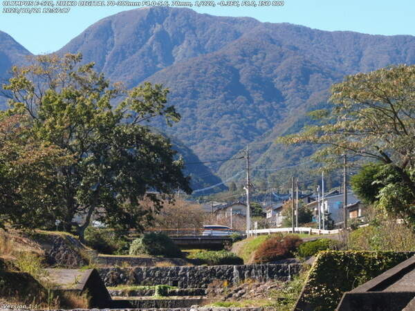 境川(別府市) 西別府橋の先には内山が見える