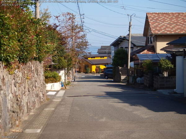 南荘園町(別府市) 六角温泉が見えてきた
