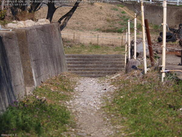南立石生目町(別府市) 境川への細い道