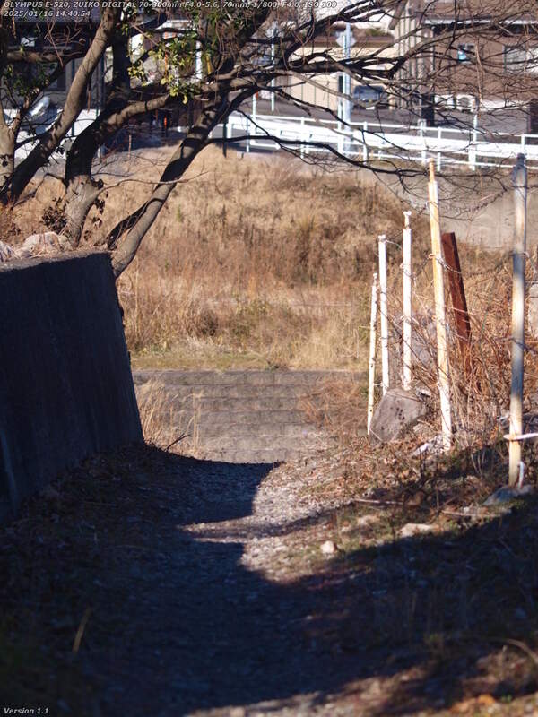 南立石生目町(別府市) 境川への細い道