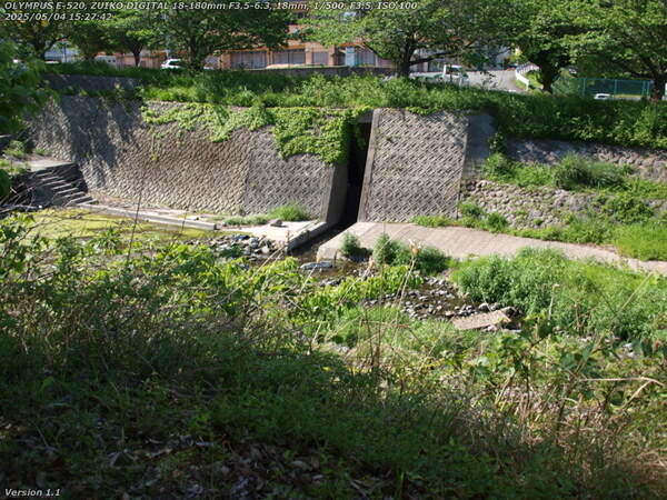 南立石公園(別府市) 流されたままの水路の蓋