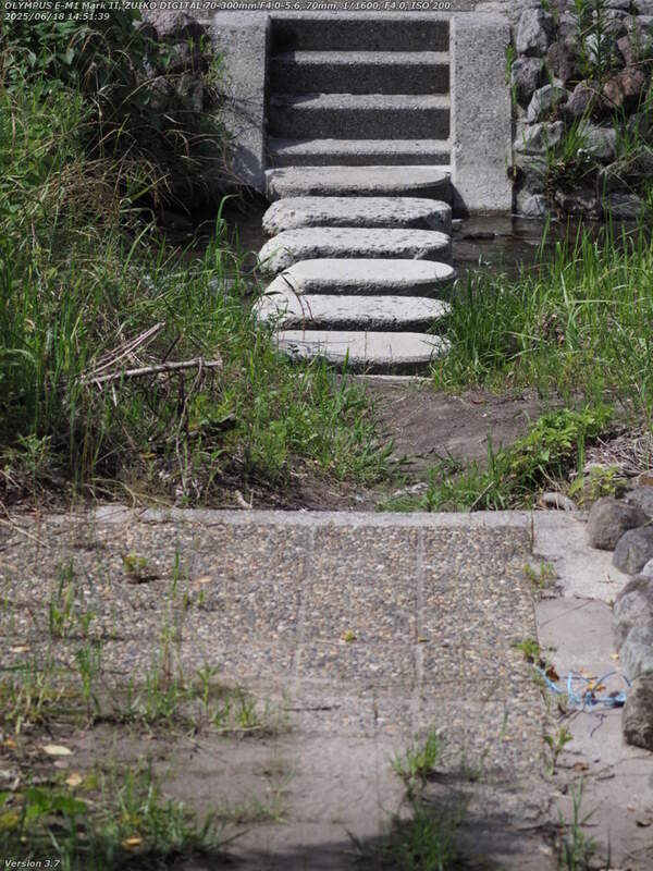 南立石二区(別府市) 階段で河川敷広場へ