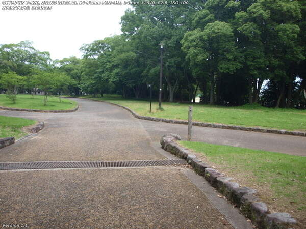 南立石公園(別府市) 南立石小学校の近くを進む