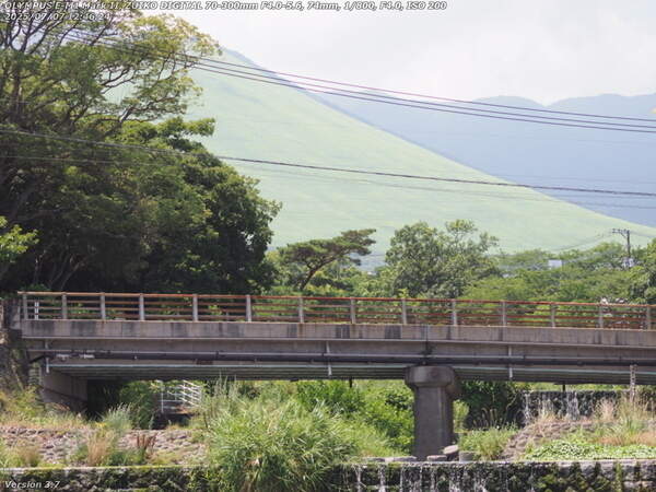境川(別府市) 古戦場橋と扇山