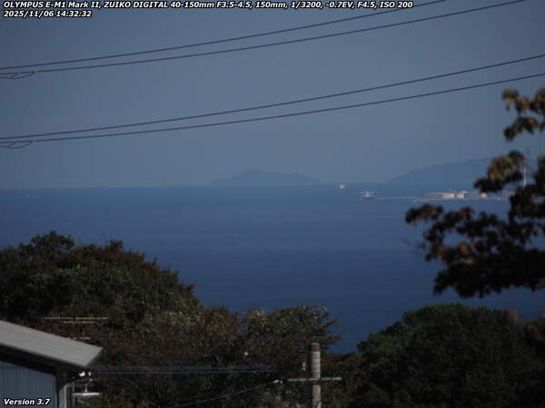 南立石公園町(別府市) 別府湾の先に見える高島