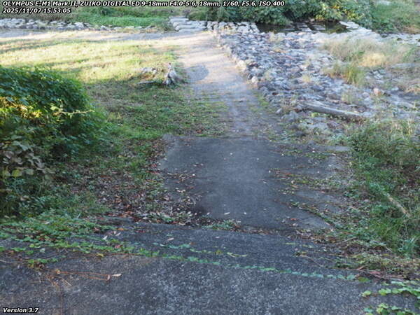 南立石公園町(別府市) 西別府団地の手前で河川敷へ下る