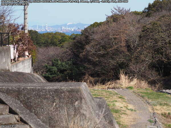 境川(別府市) 別府湾の先に日本製鉄が見える